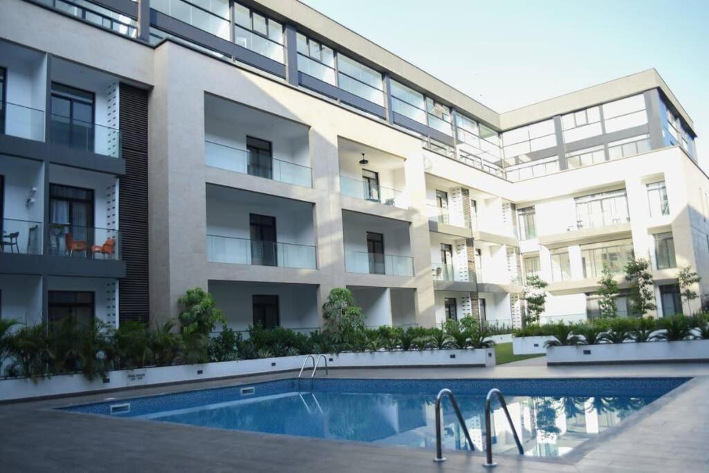 Sunshine Large 1Bed + Big Balcony @Embassy Gardens Leilighet Accra Eksteriør bilde