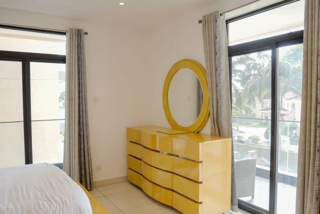 Sunshine Large 1Bed + Big Balcony @Embassy Gardens Leilighet Accra Eksteriør bilde