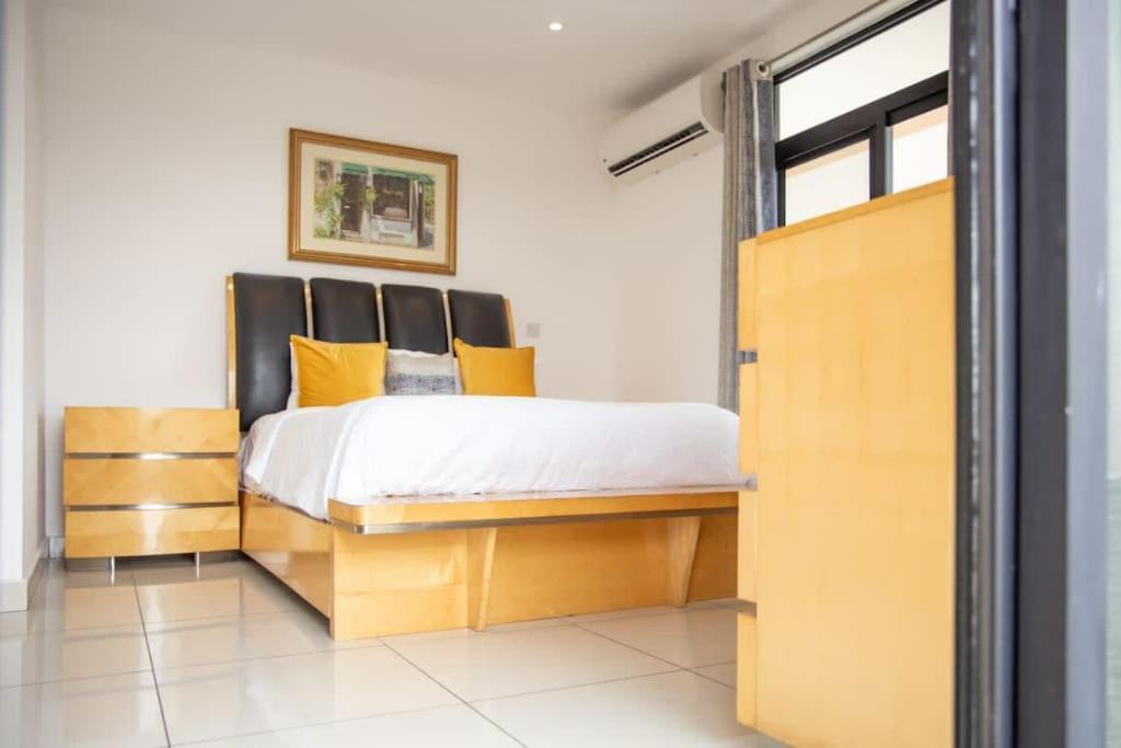 Sunshine Large 1Bed + Big Balcony @Embassy Gardens Leilighet Accra Eksteriør bilde