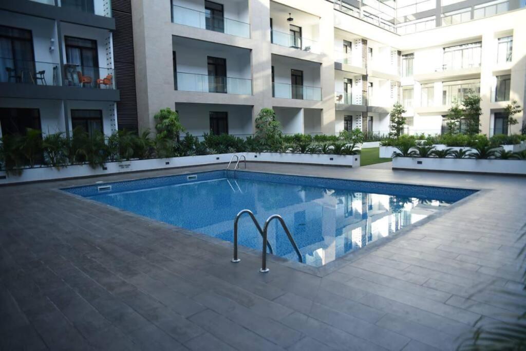 Sunshine Large 1Bed + Big Balcony @Embassy Gardens Leilighet Accra Eksteriør bilde