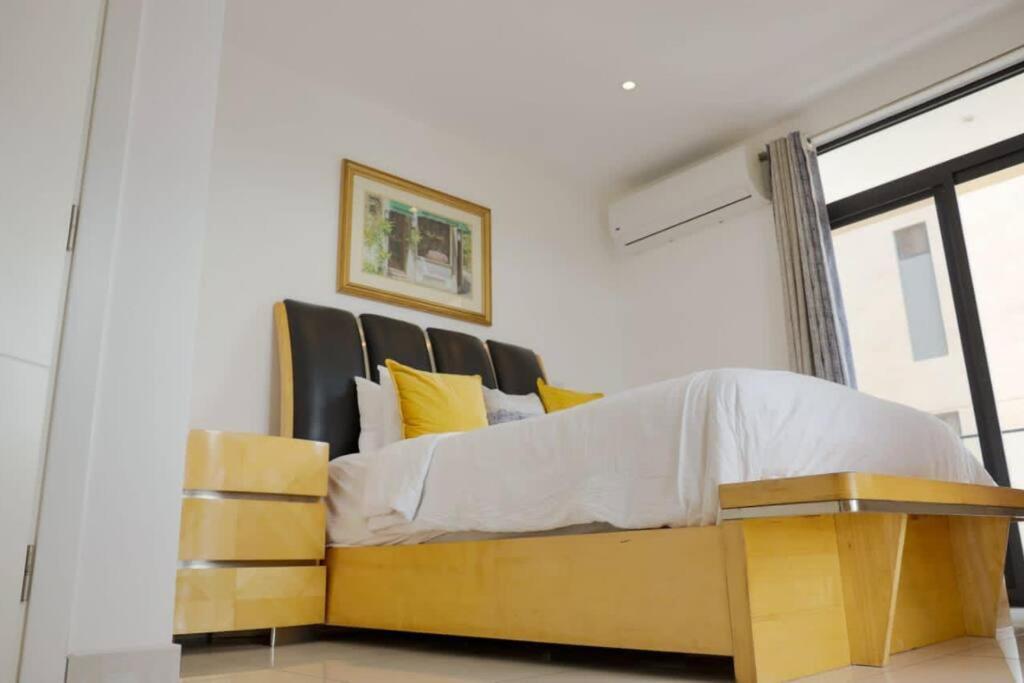 Sunshine Large 1Bed + Big Balcony @Embassy Gardens Leilighet Accra Eksteriør bilde